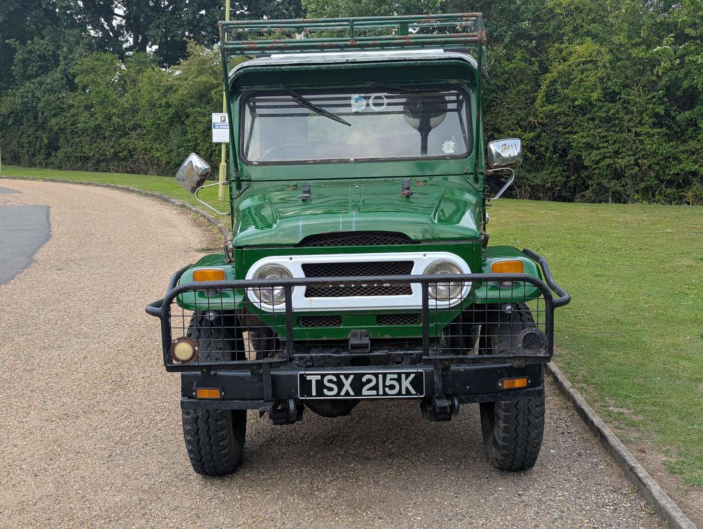 <p>1972 TOYOTA LAND CRUISER FJ43</p>