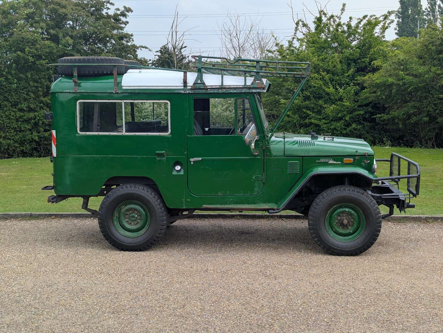 <p>1972 TOYOTA LAND CRUISER FJ43</p>