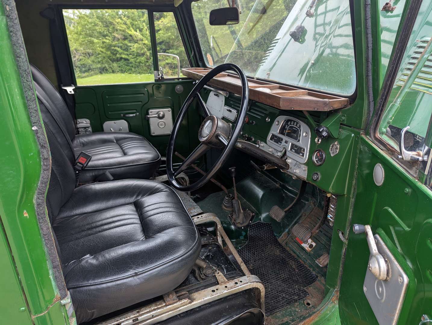 <p>1972 TOYOTA LAND CRUISER FJ43</p>