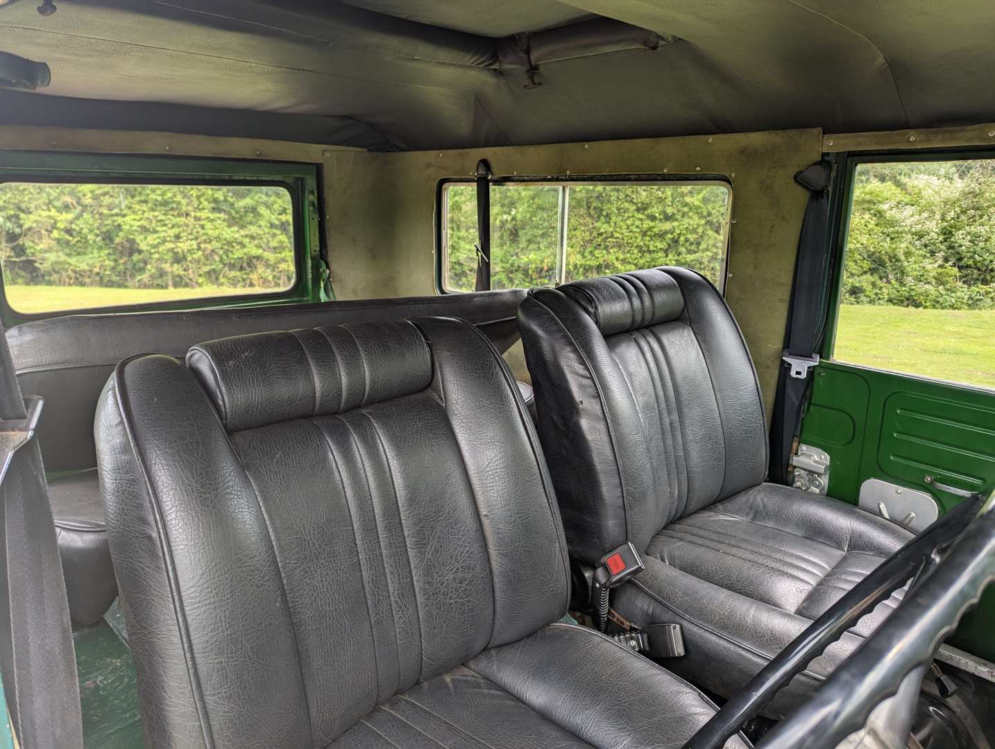 <p>1972 TOYOTA LAND CRUISER FJ43</p>