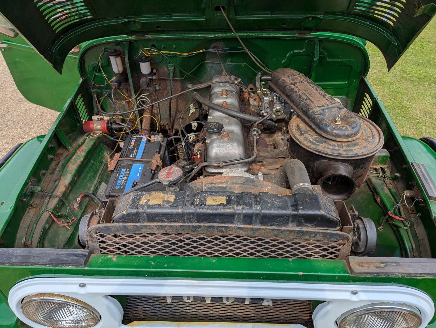 <p>1972 TOYOTA LAND CRUISER FJ43</p>