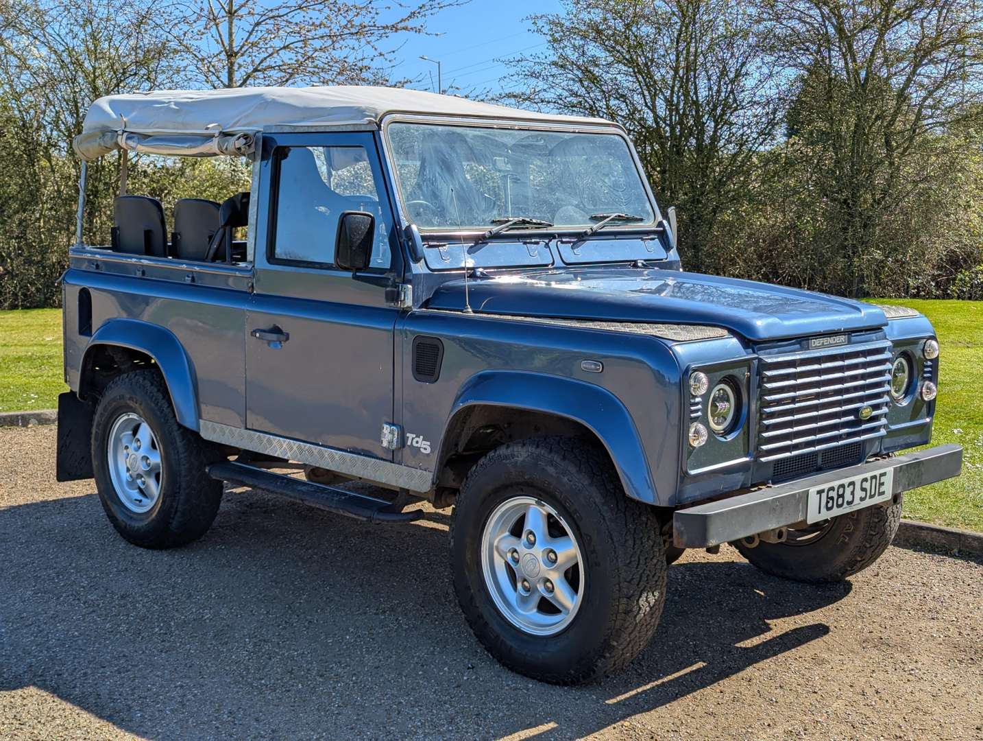 <p>1999 LAND ROVER DEFENDER TD5</p>