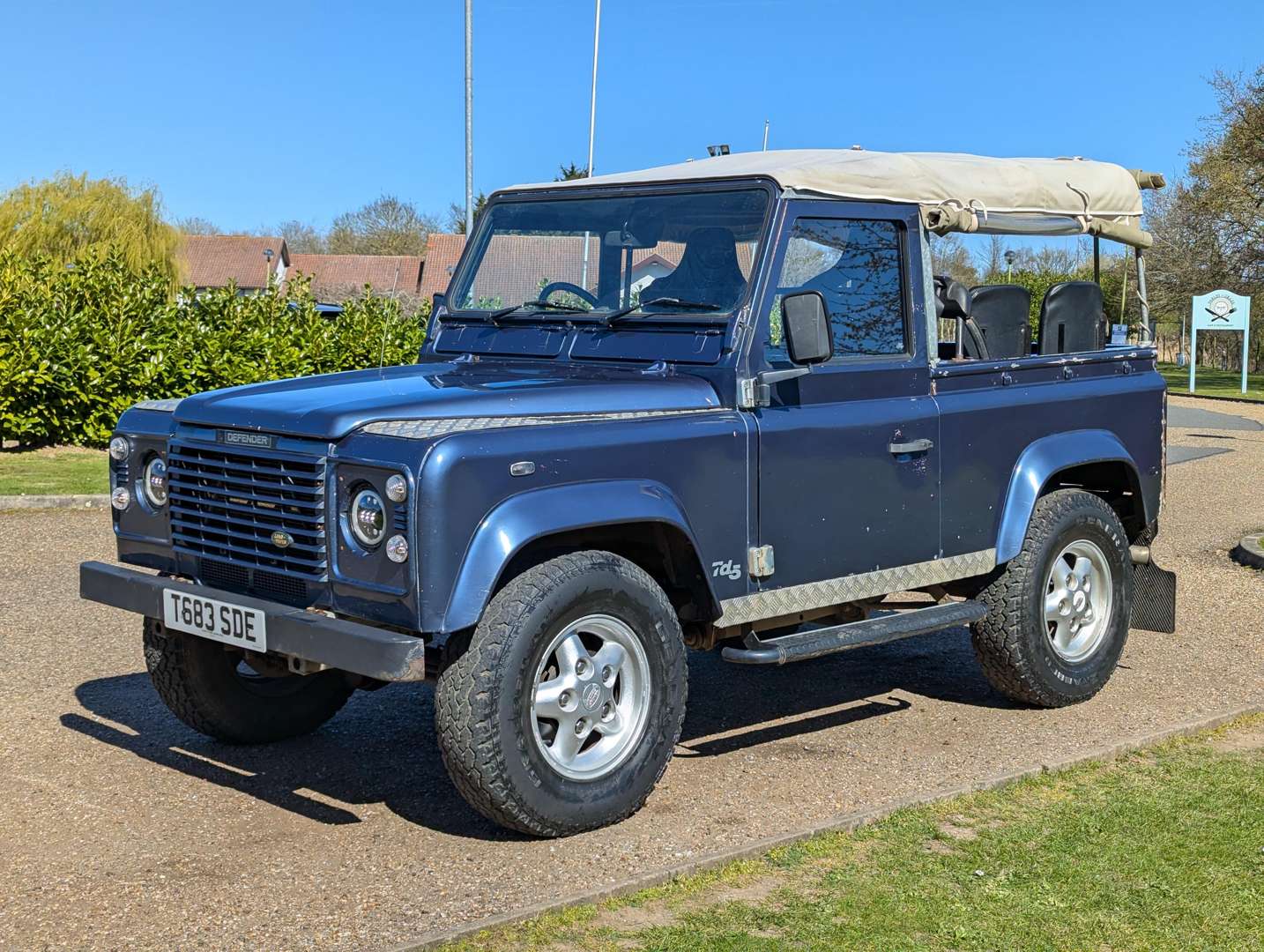 <p>1999 LAND ROVER DEFENDER TD5</p>