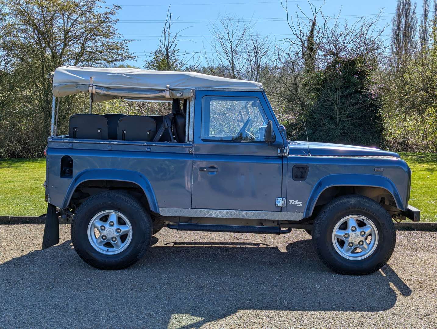 <p>1999 LAND ROVER DEFENDER TD5</p>