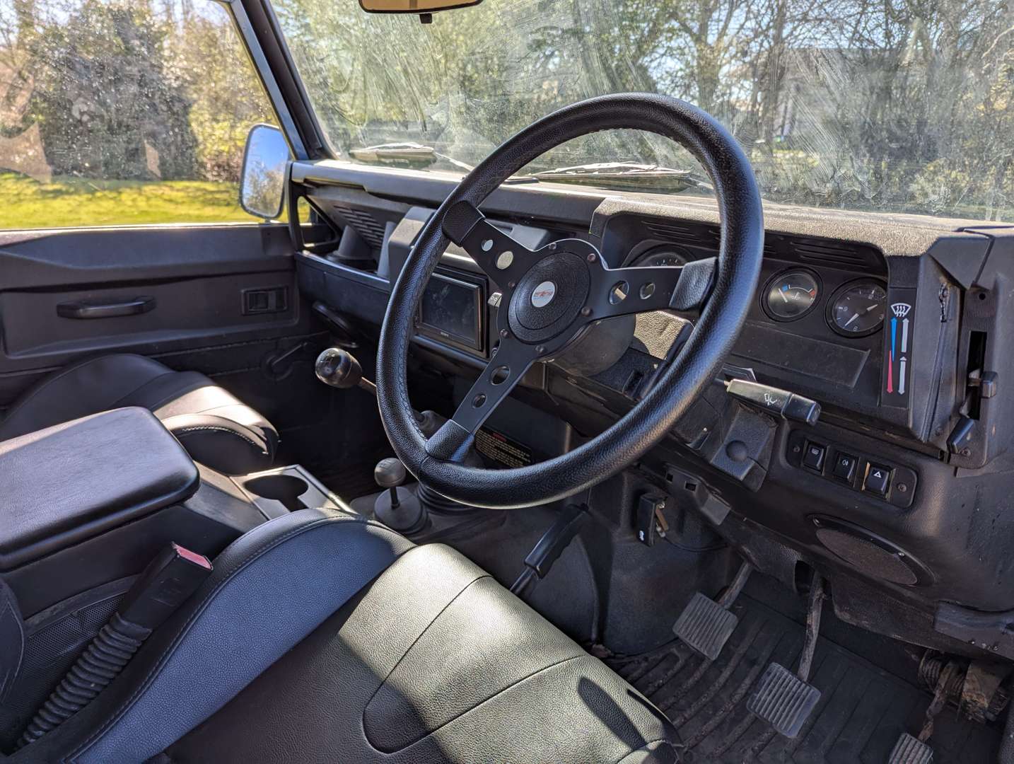<p>1999 LAND ROVER DEFENDER TD5</p>