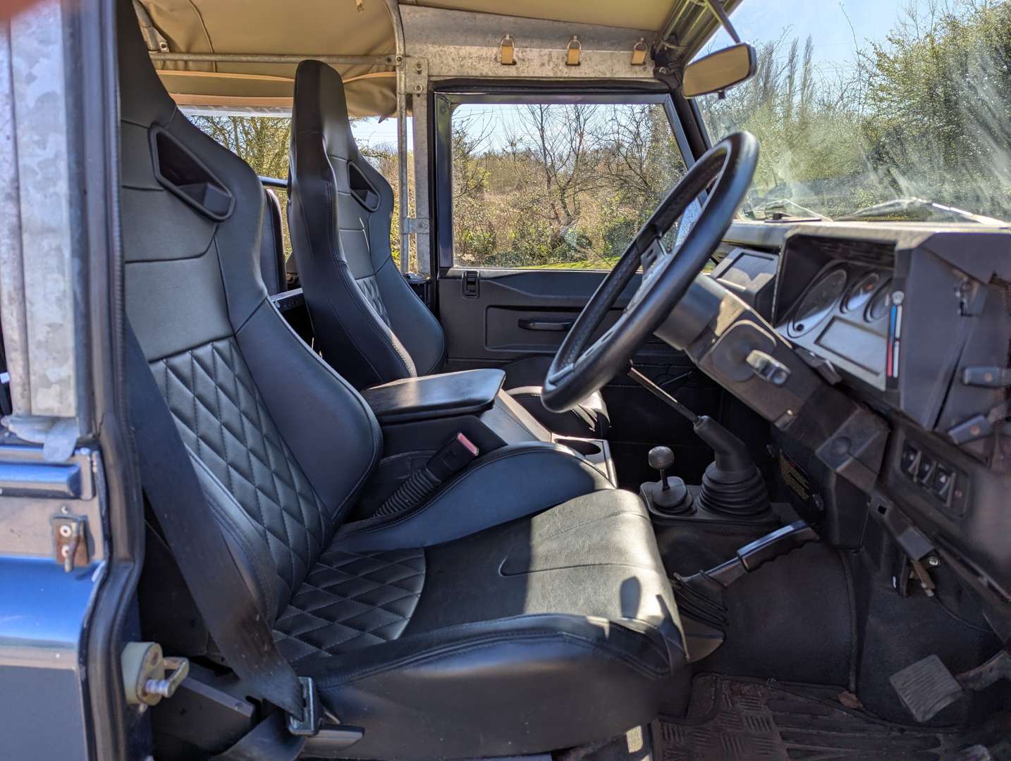 <p>1999 LAND ROVER DEFENDER TD5</p>