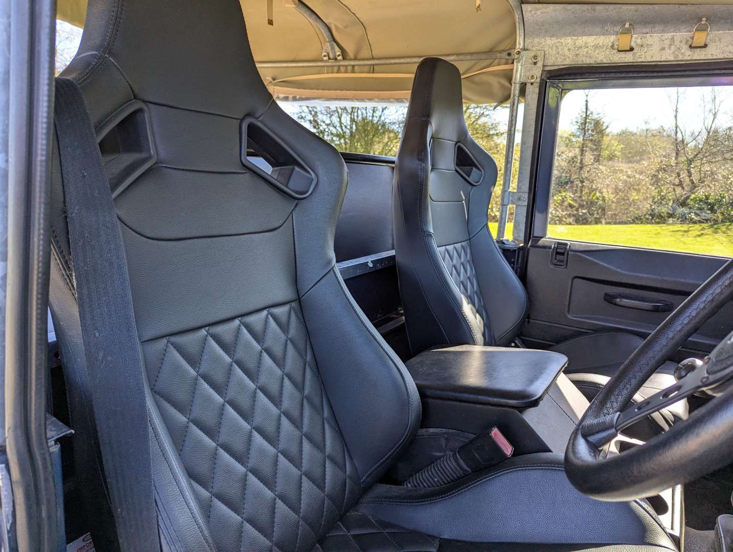 <p>1999 LAND ROVER DEFENDER TD5</p>