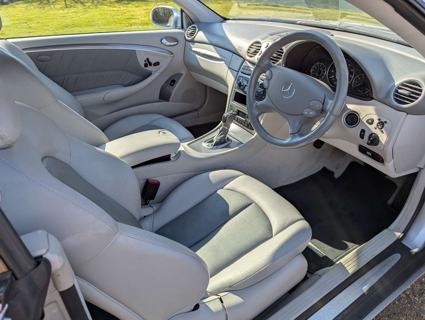 <p>2002 MERCEDES CLK 500 AVANTGARDE</p>