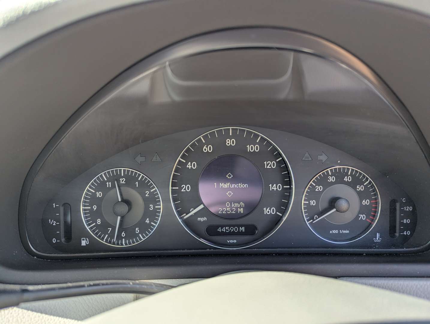 <p>2002 MERCEDES CLK 500 AVANTGARDE</p>