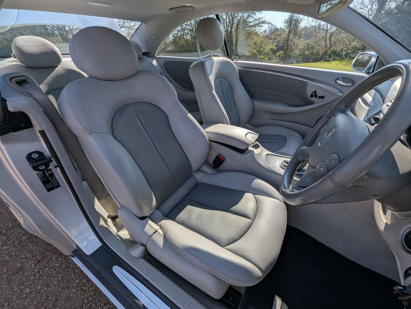 <p>2002 MERCEDES CLK 500 AVANTGARDE</p>