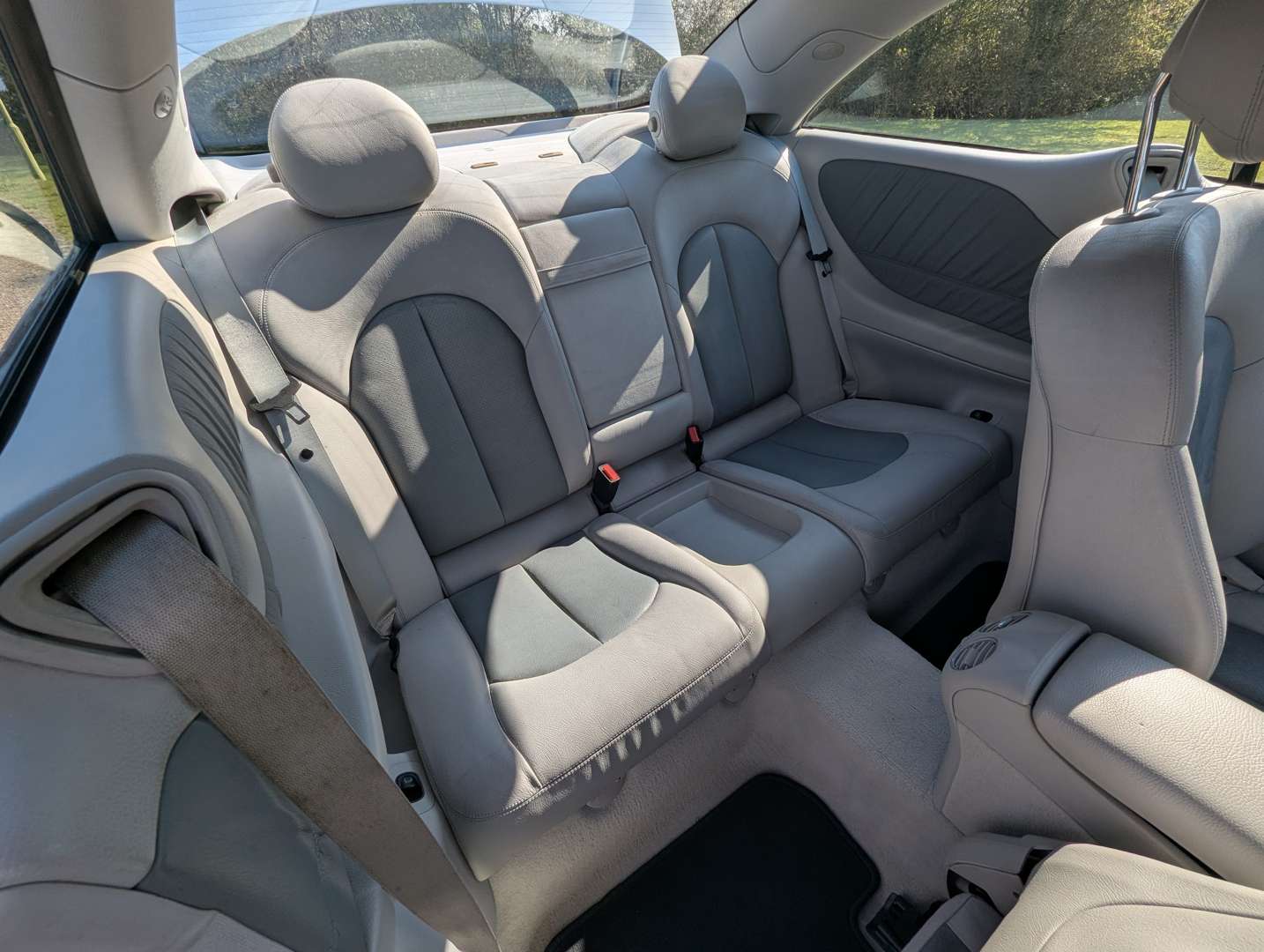 <p>2002 MERCEDES CLK 500 AVANTGARDE</p>