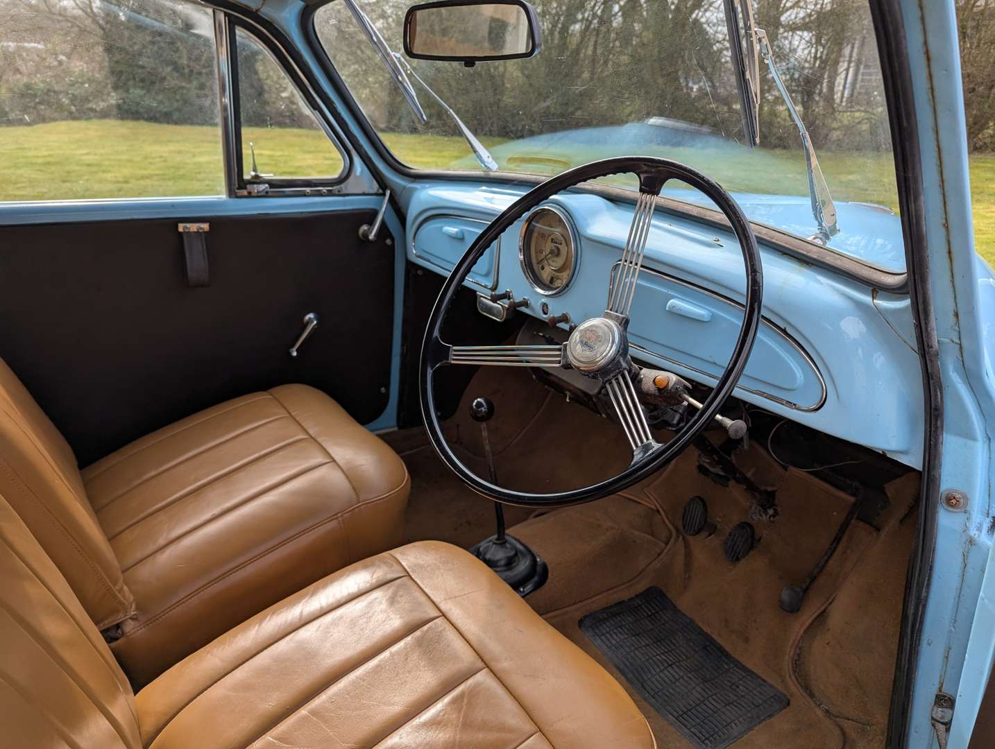 <p>1959 MORRIS MINOR TRAVELLER</p>
