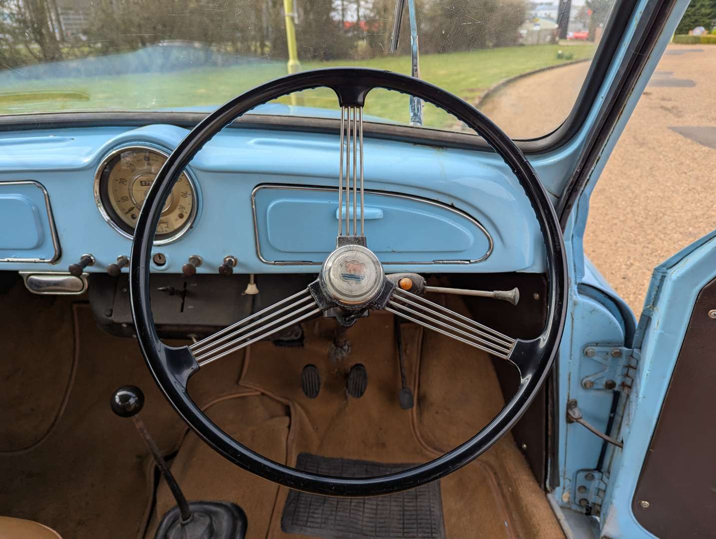 <p>1959 MORRIS MINOR TRAVELLER</p>
