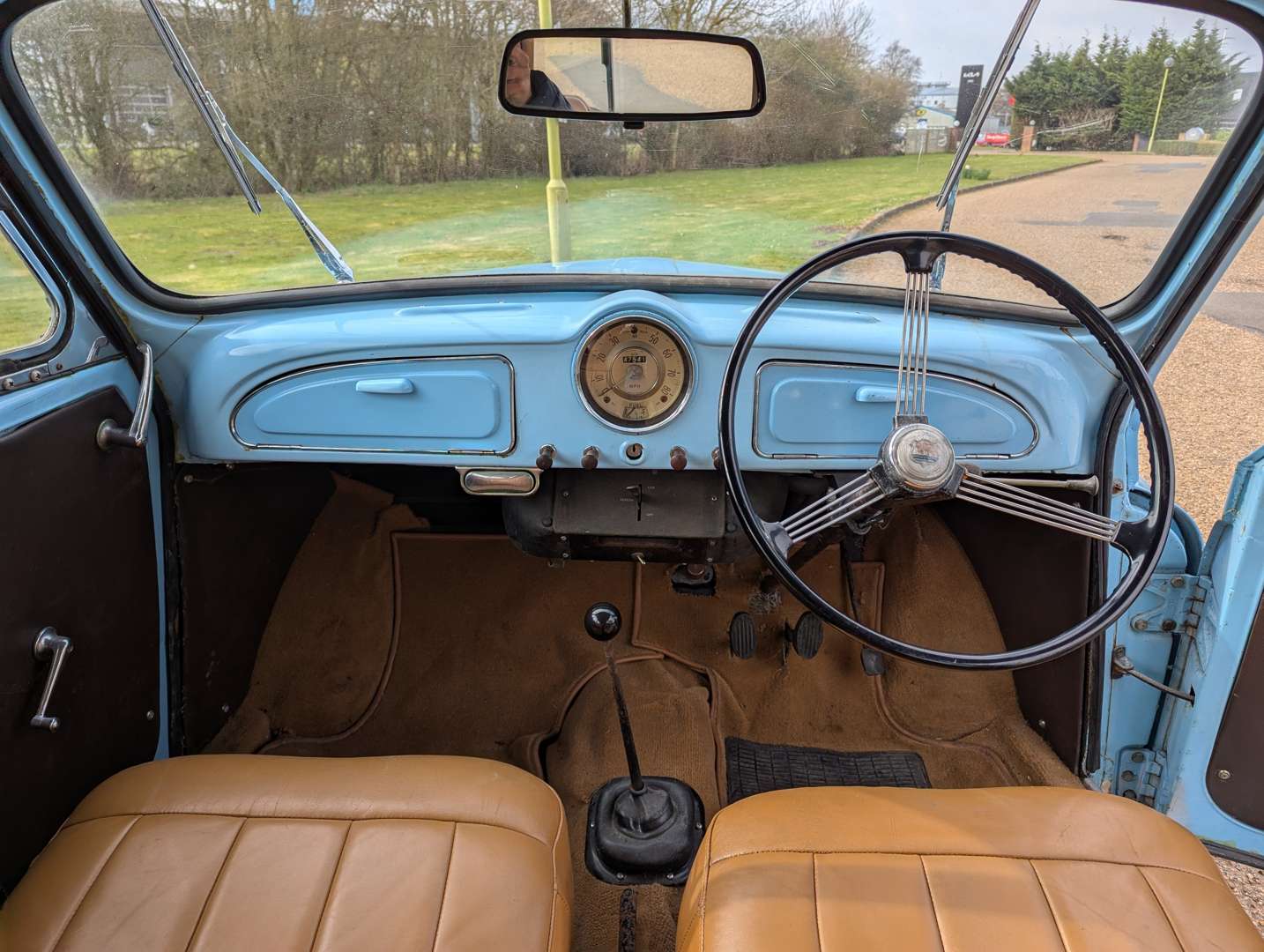 <p>1959 MORRIS MINOR TRAVELLER</p>