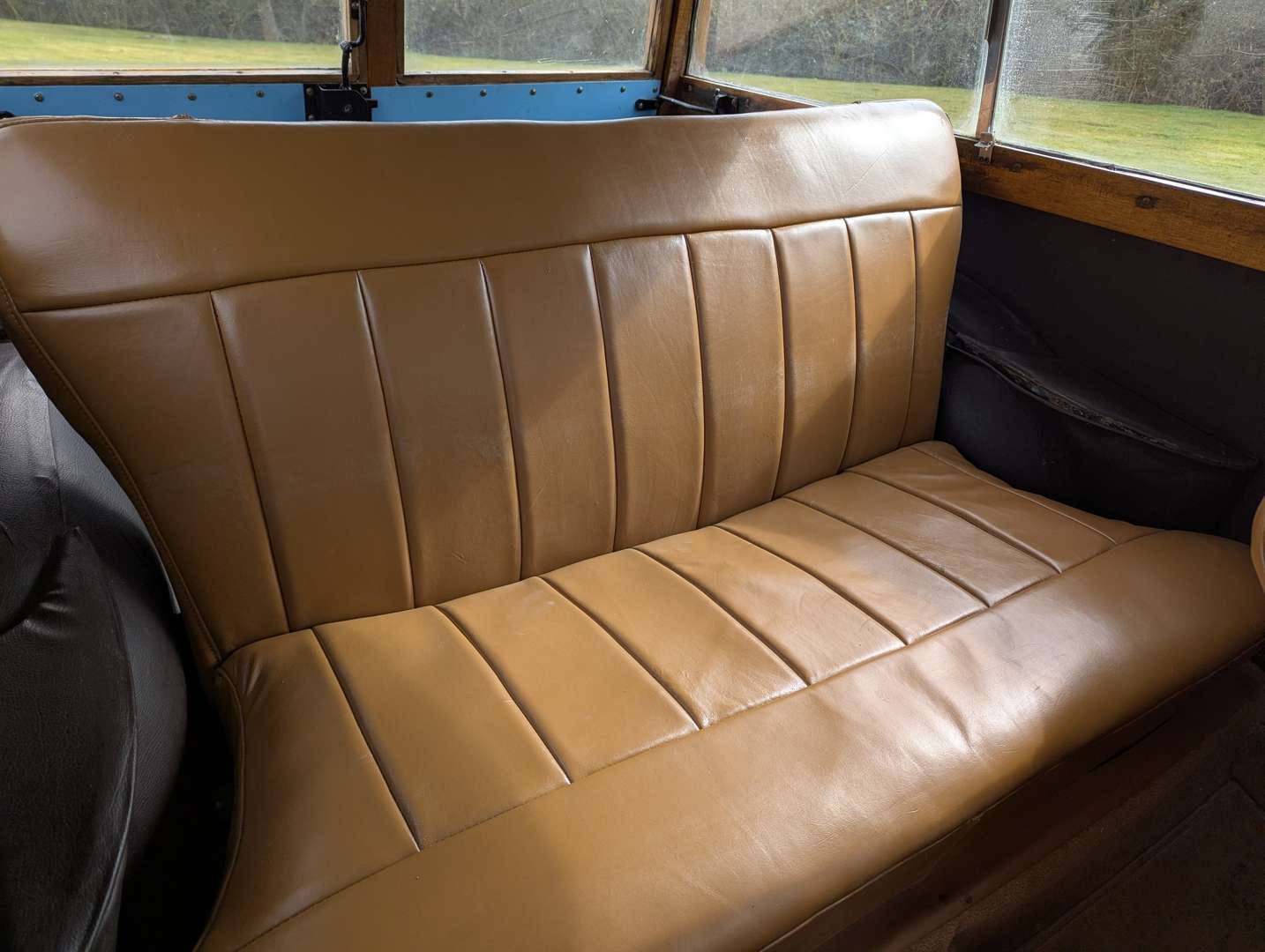 <p>1959 MORRIS MINOR TRAVELLER</p>