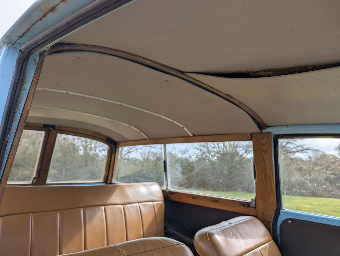 <p>1959 MORRIS MINOR TRAVELLER</p>