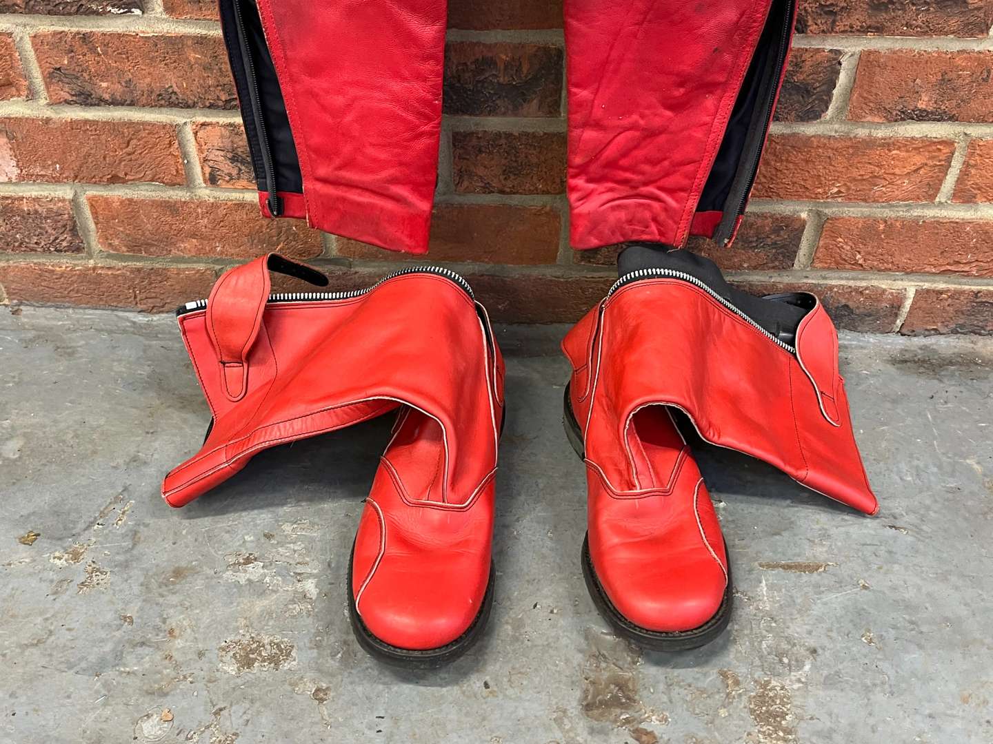 <p>Lewis Leathers Cagiva Motorcycle Leathers (Size 38) & Boots</p>