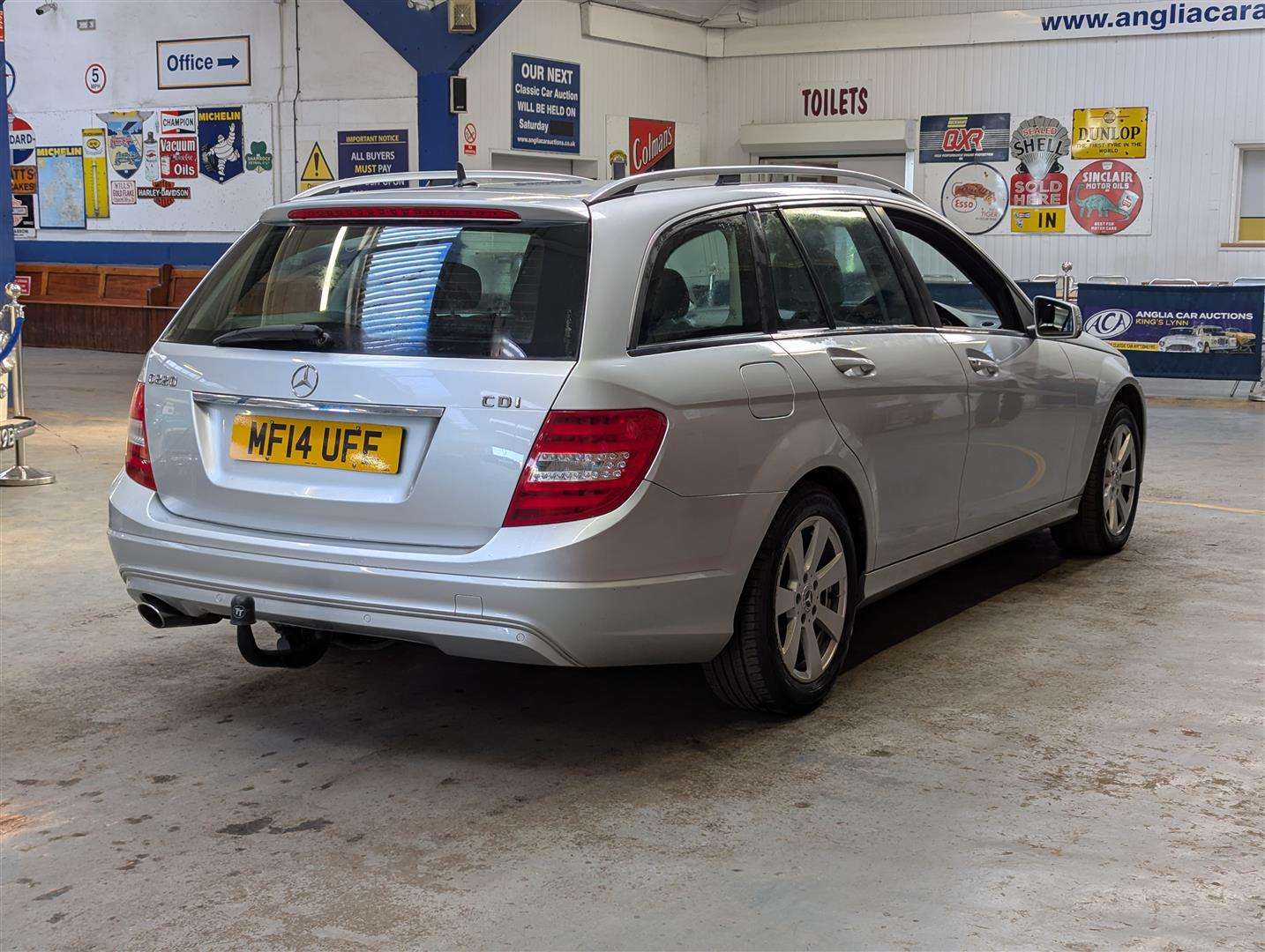 <p>2014 MERCEDES-BENZ C220 EXECUTIVE SE CDI</p>