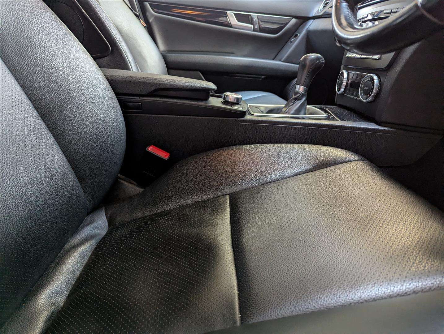 <p>2014 MERCEDES-BENZ C220 EXECUTIVE SE CDI</p>