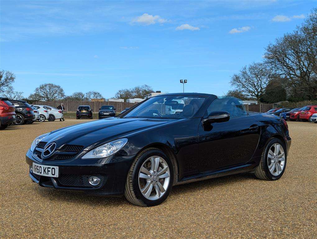 <p>2011 MERCEDES SLK 350 AUTO</p>