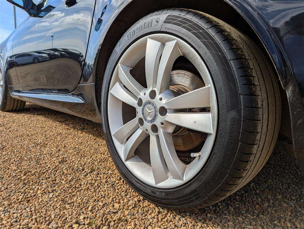 <p>2011 MERCEDES SLK 350 AUTO</p>
