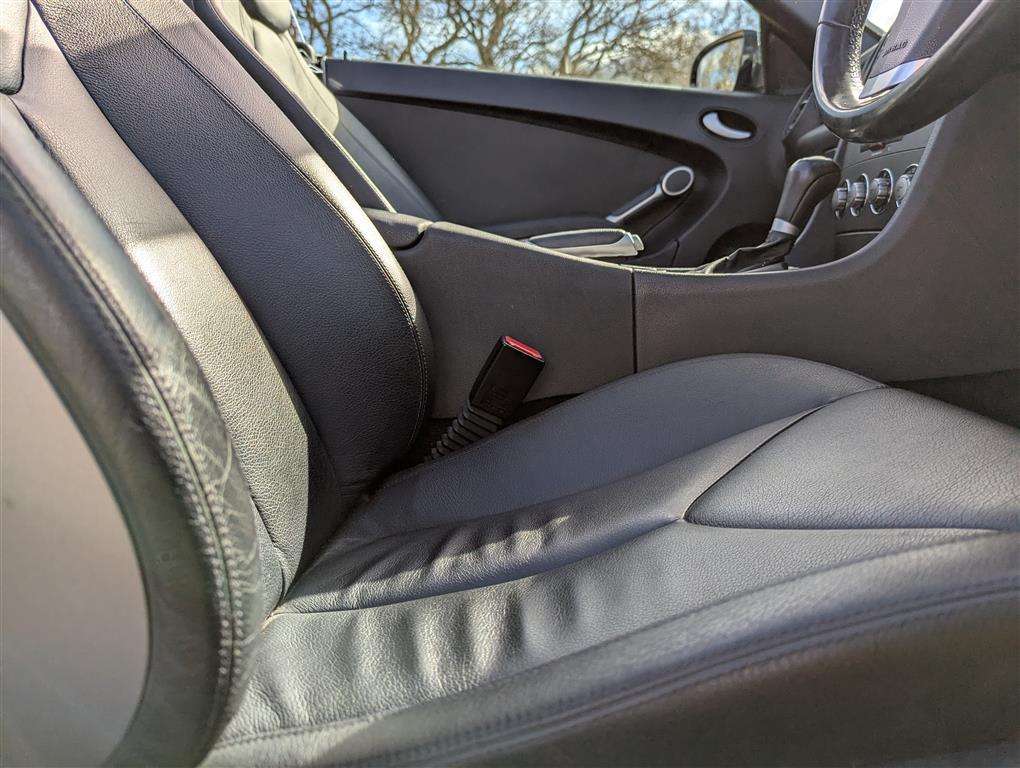 <p>2011 MERCEDES SLK 350 AUTO</p>