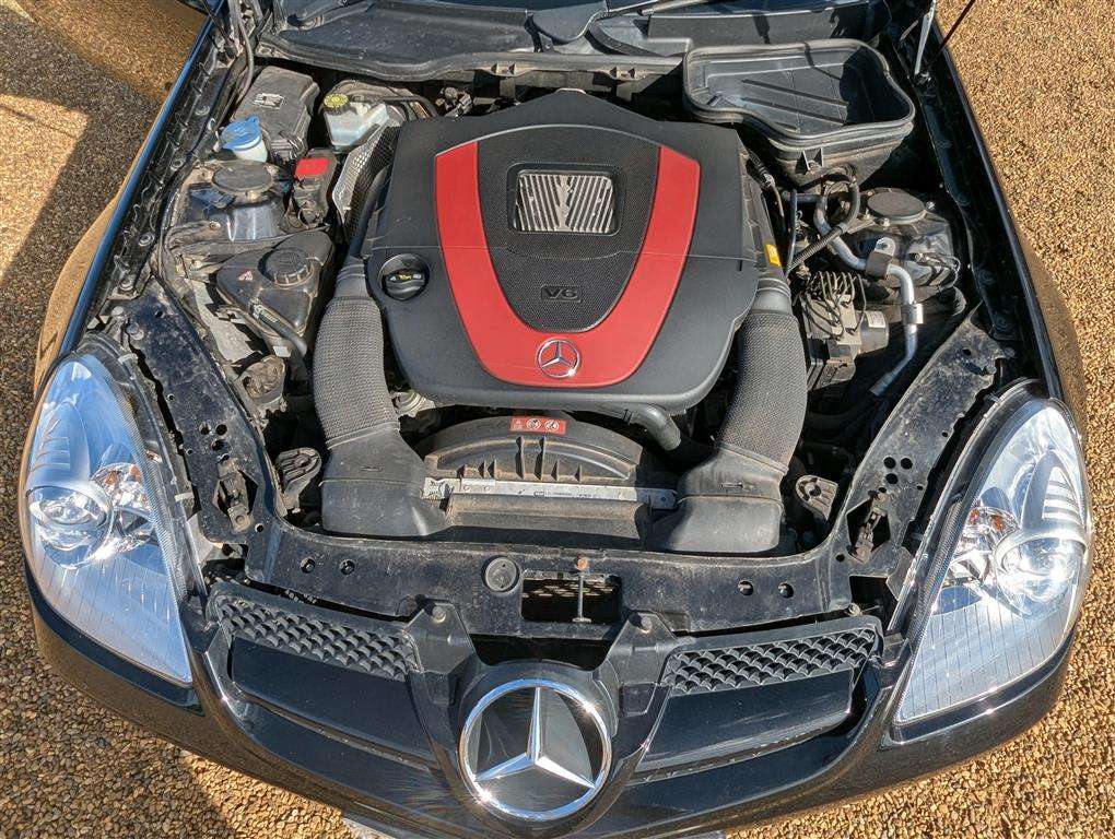 <p>2011 MERCEDES SLK 350 AUTO</p>