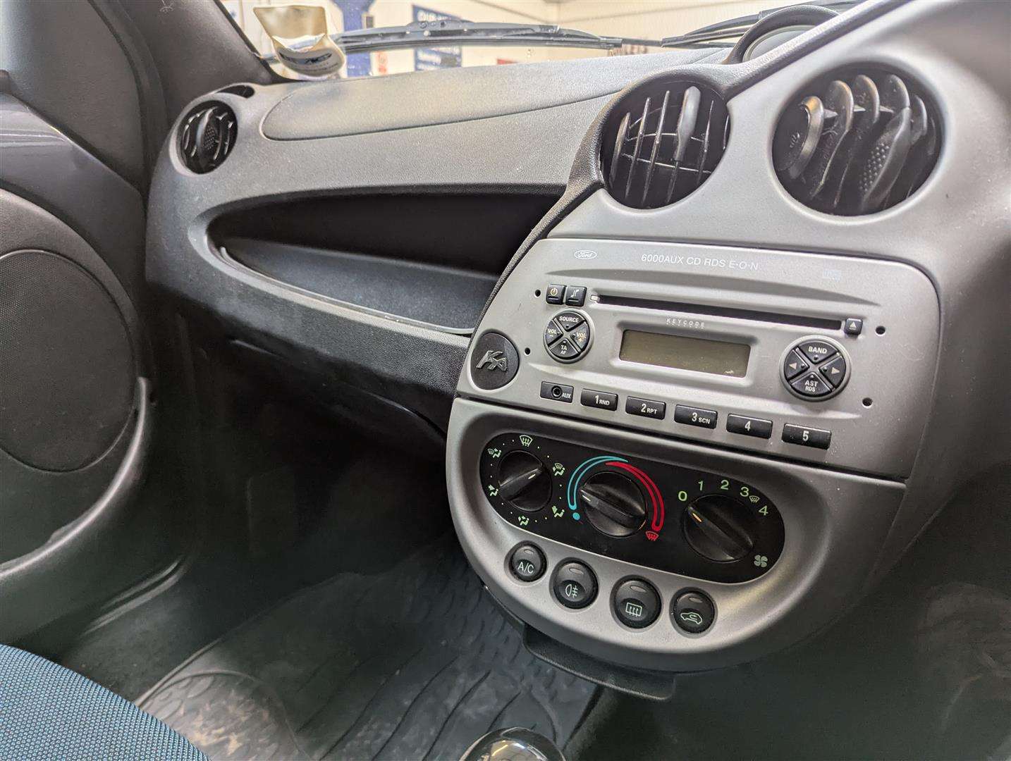 <p>2007 FORD KA STYLE CLIMATE</p>