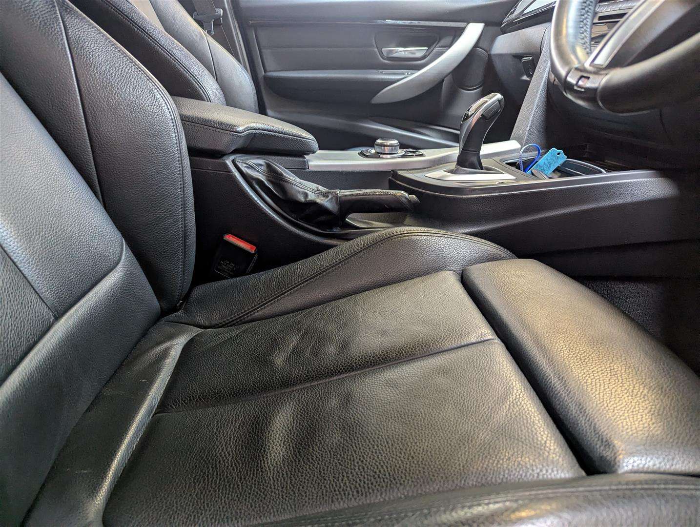 <p>2017 BMW 320D M SPORT AUTO</p>