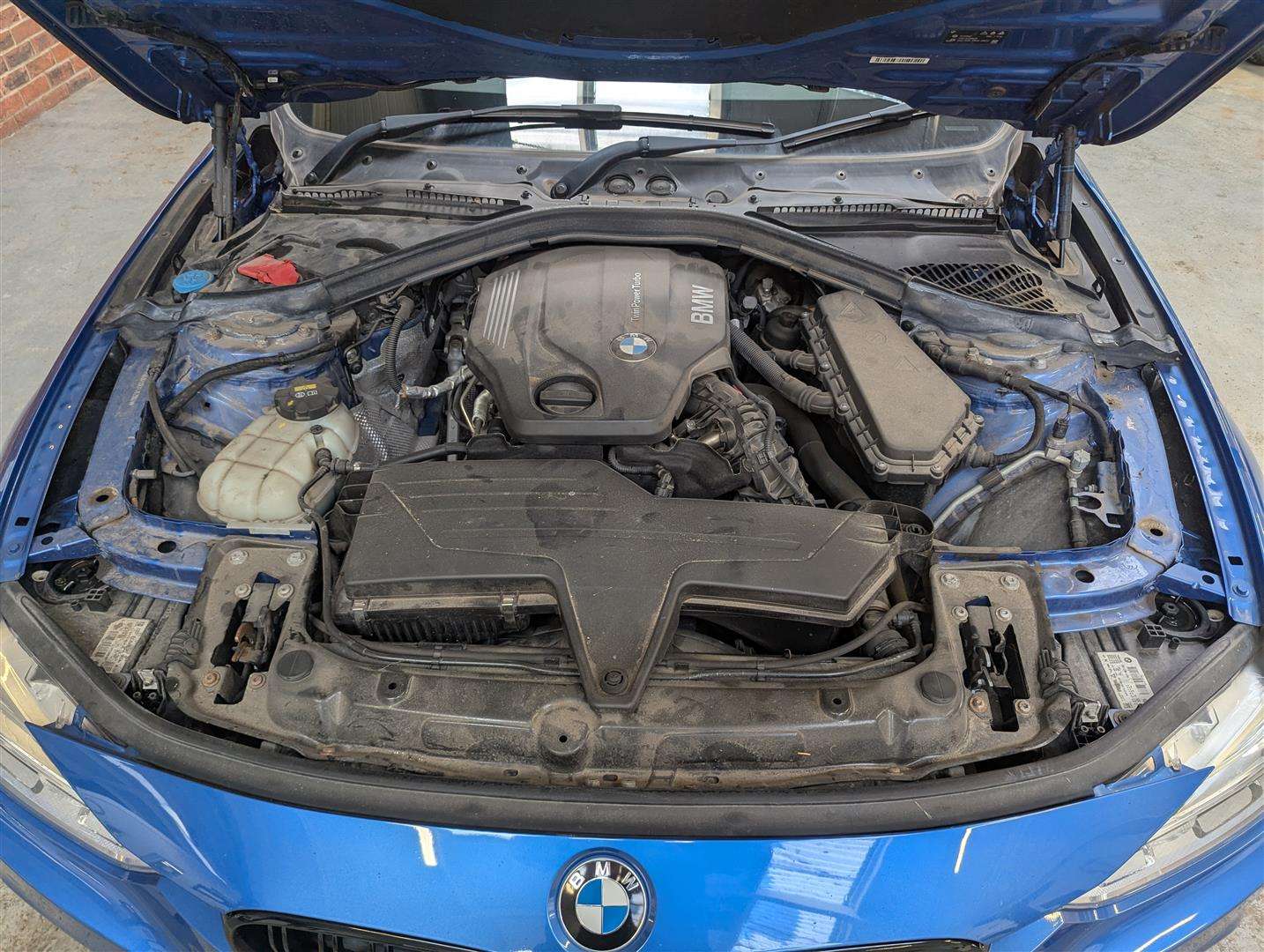 <p>2017 BMW 320D M SPORT AUTO</p>