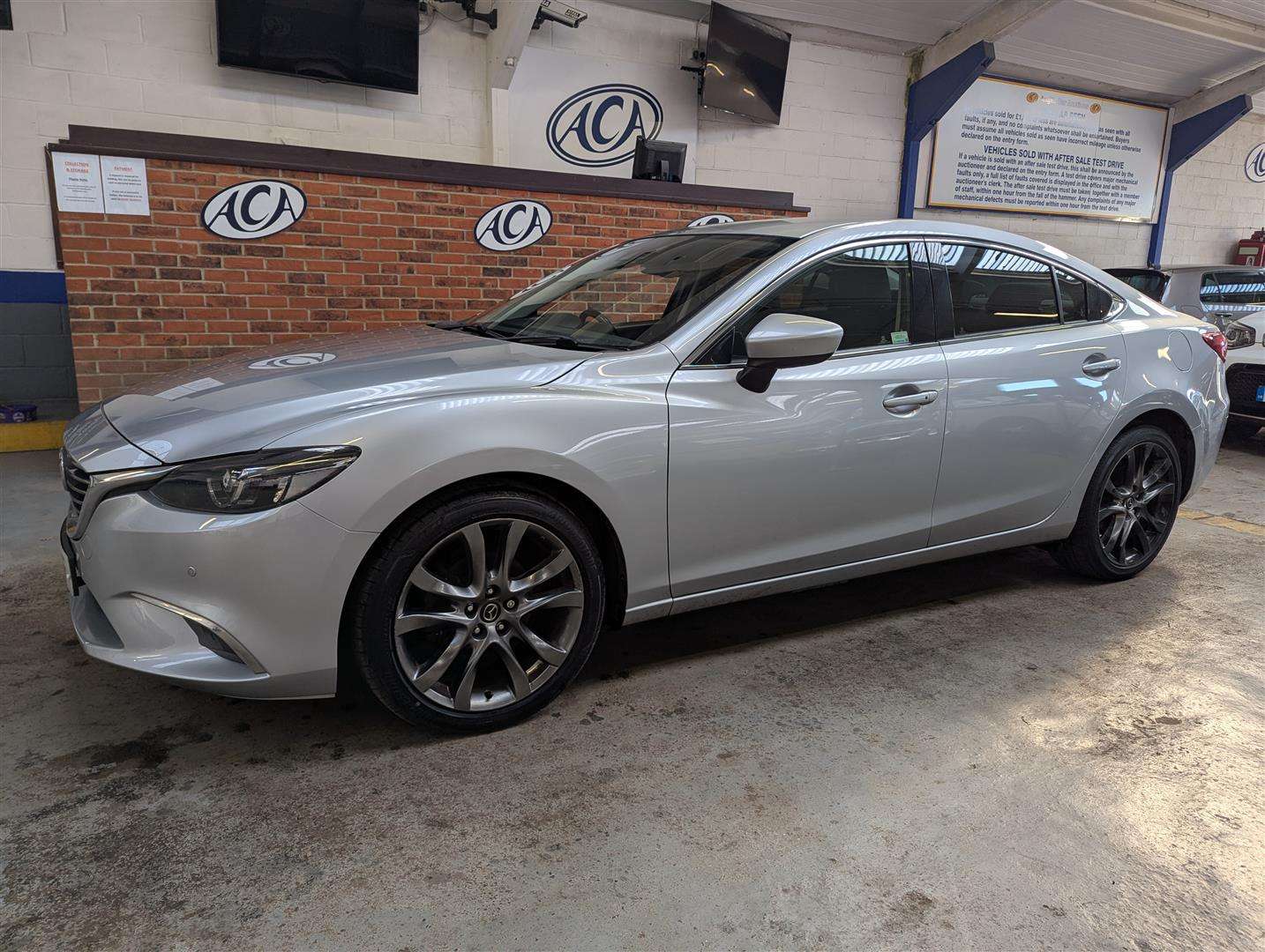 <p>2015 MAZDA 6 SPORT NAV D</p>