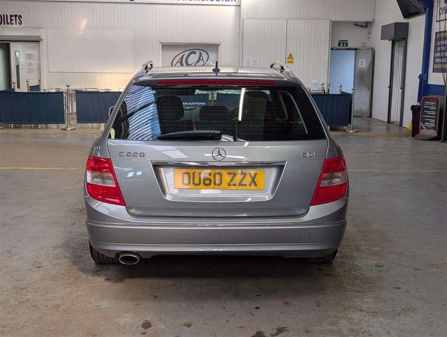 <p>2010 MERCEDES-BENZ C220 BLUEF-CY ELEG CDI A</p>
