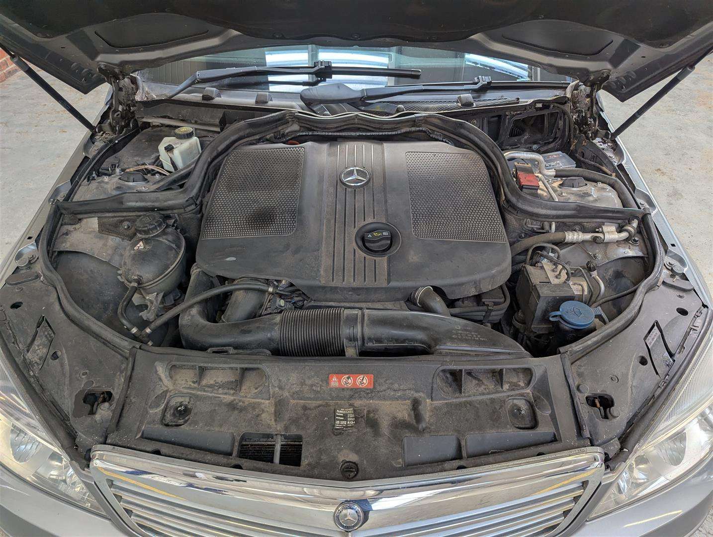 <p>2010 MERCEDES-BENZ C220 BLUEF-CY ELEG CDI A</p>