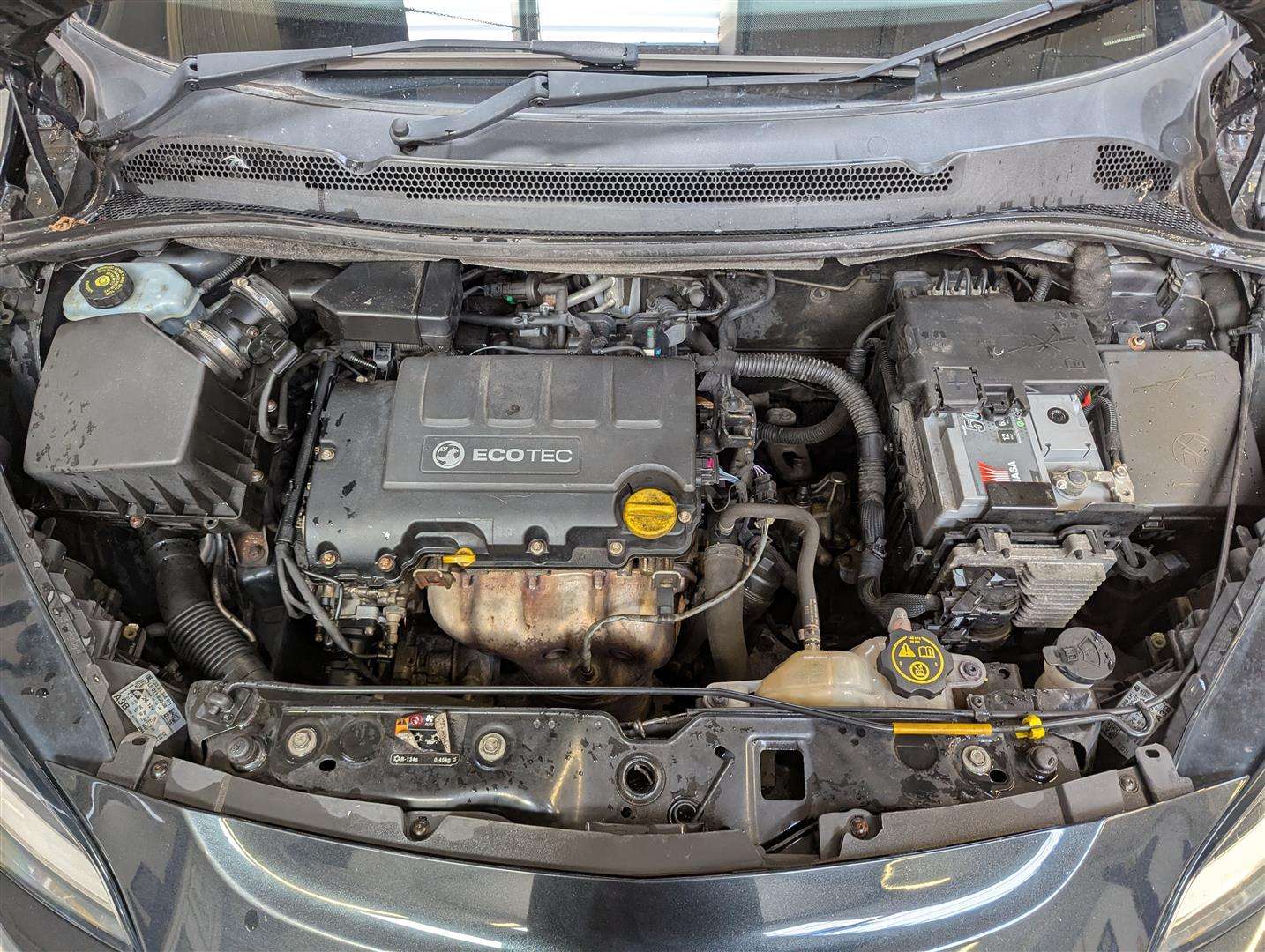 <p>2016 VAUXHALL CORSA SRI VX-LINE ECOFLEX</p>