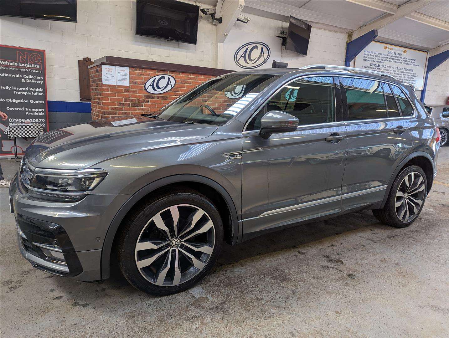 <p>2020 VOLKSWAGEN TIGUAN R-LINE TECH TDI S-</p>