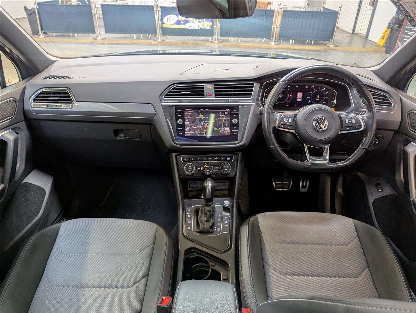 <p>2020 VOLKSWAGEN TIGUAN R-LINE TECH TDI S-</p>