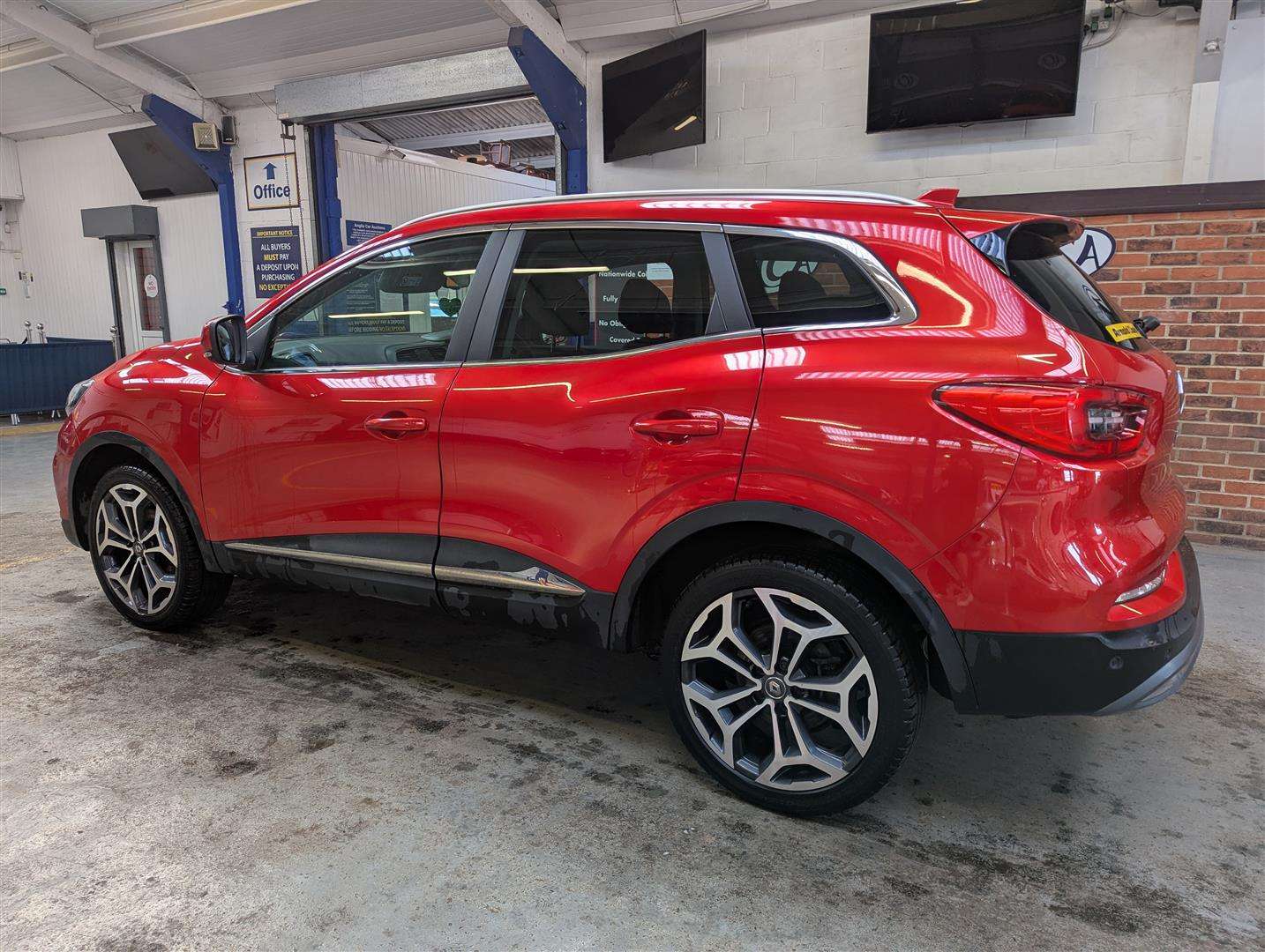 <p>2019 RENAULT KADJAR GT LINE BLUE DCI</p>