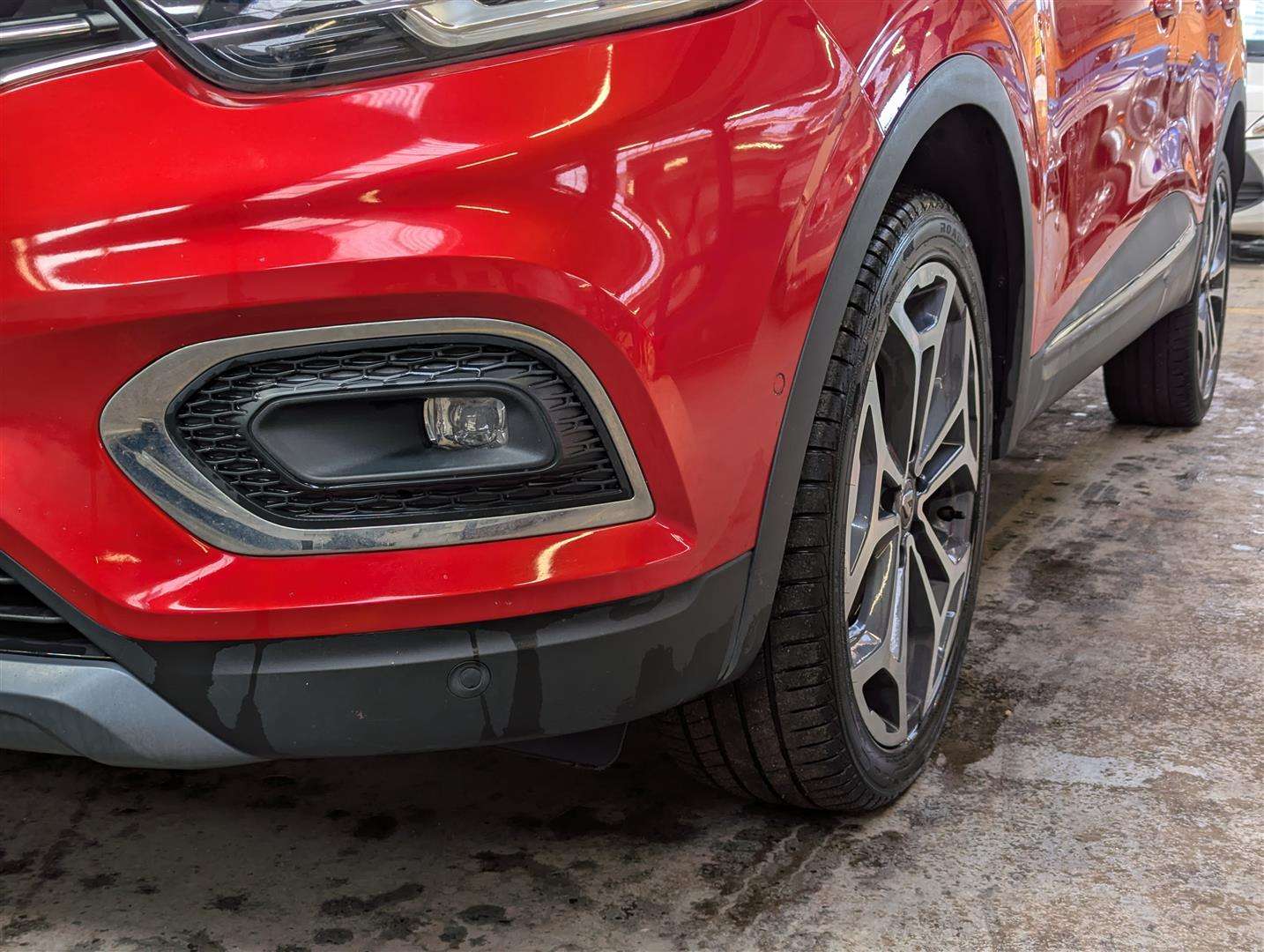<p>2019 RENAULT KADJAR GT LINE BLUE DCI</p>