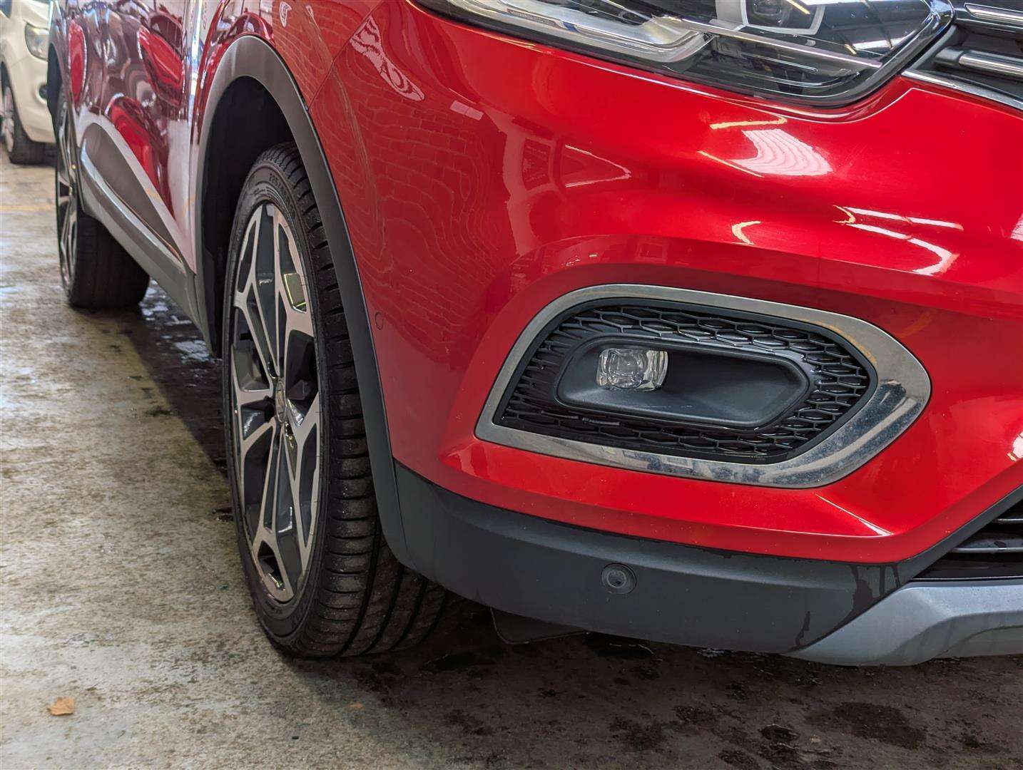 <p>2019 RENAULT KADJAR GT LINE BLUE DCI</p>