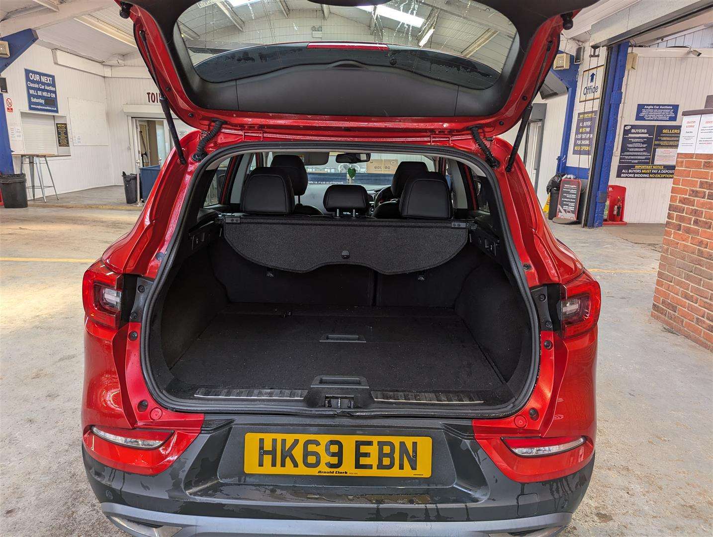 <p>2019 RENAULT KADJAR GT LINE BLUE DCI</p>