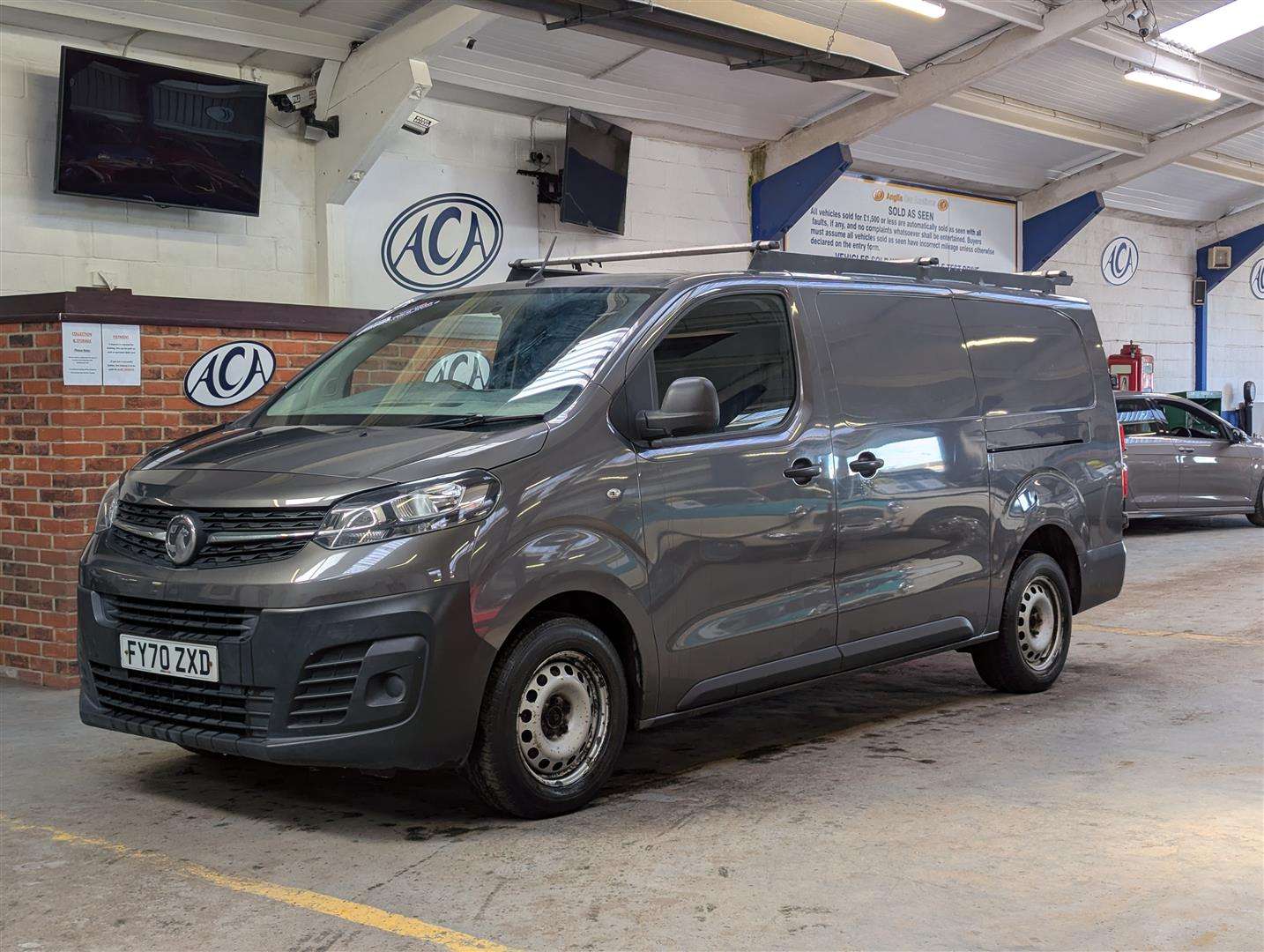 <p>2020 VAUXHALL VIVARO 2900 EDITION S/S</p>