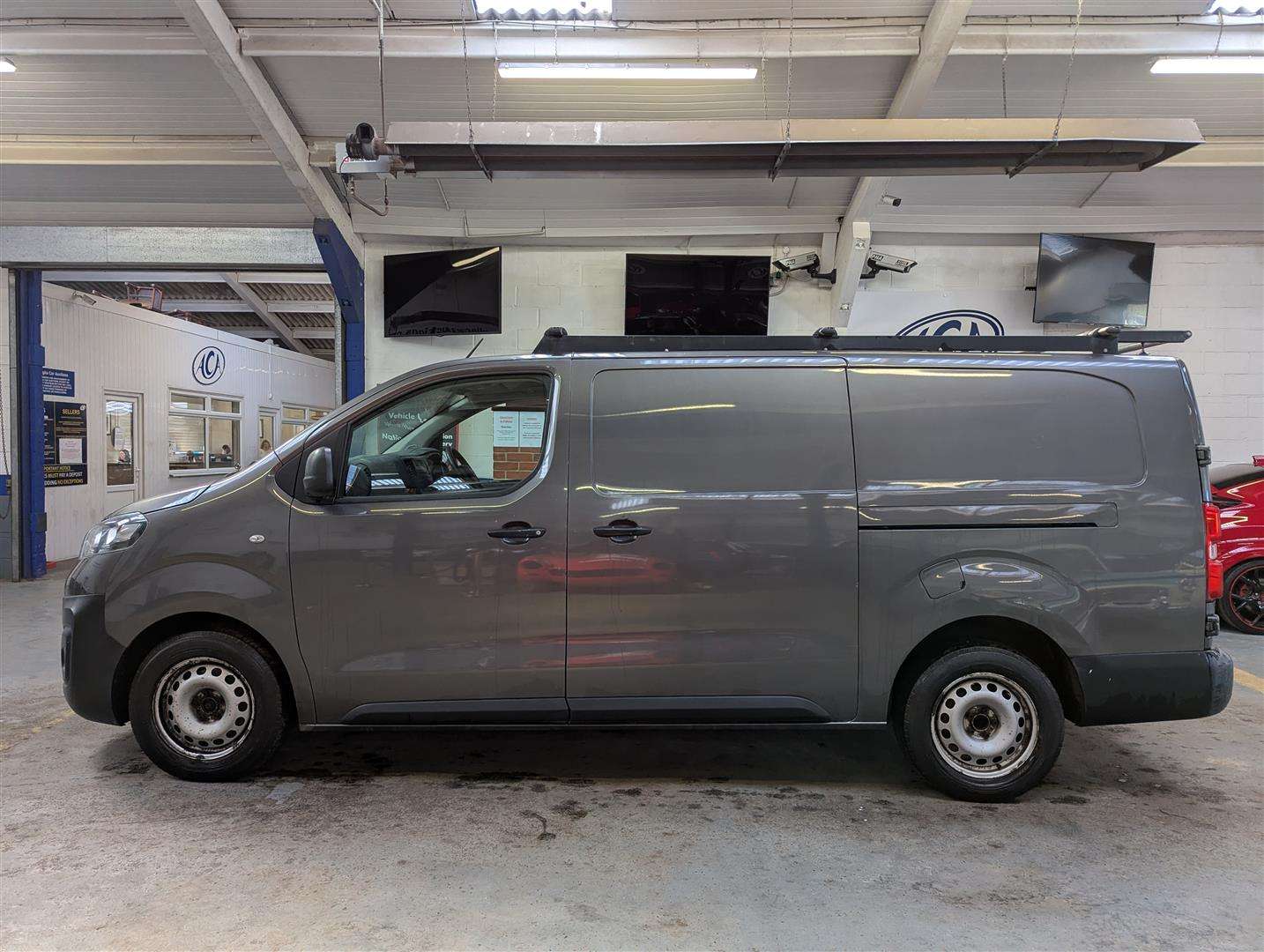 <p>2020 VAUXHALL VIVARO 2900 EDITION S/S</p>