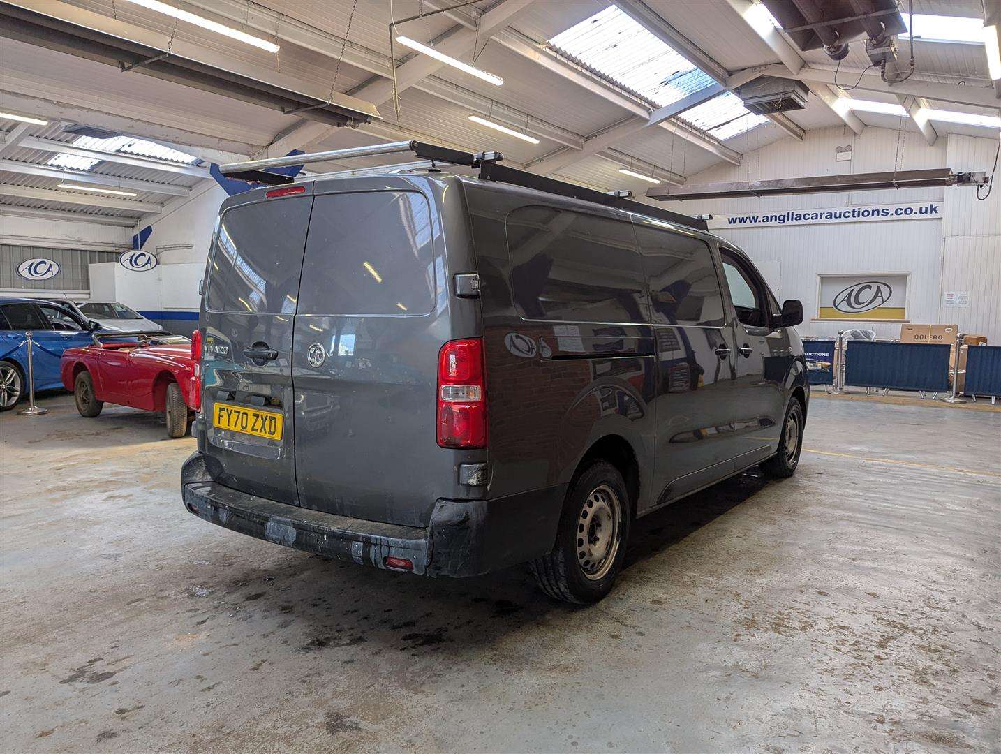 <p>2020 VAUXHALL VIVARO 2900 EDITION S/S</p>