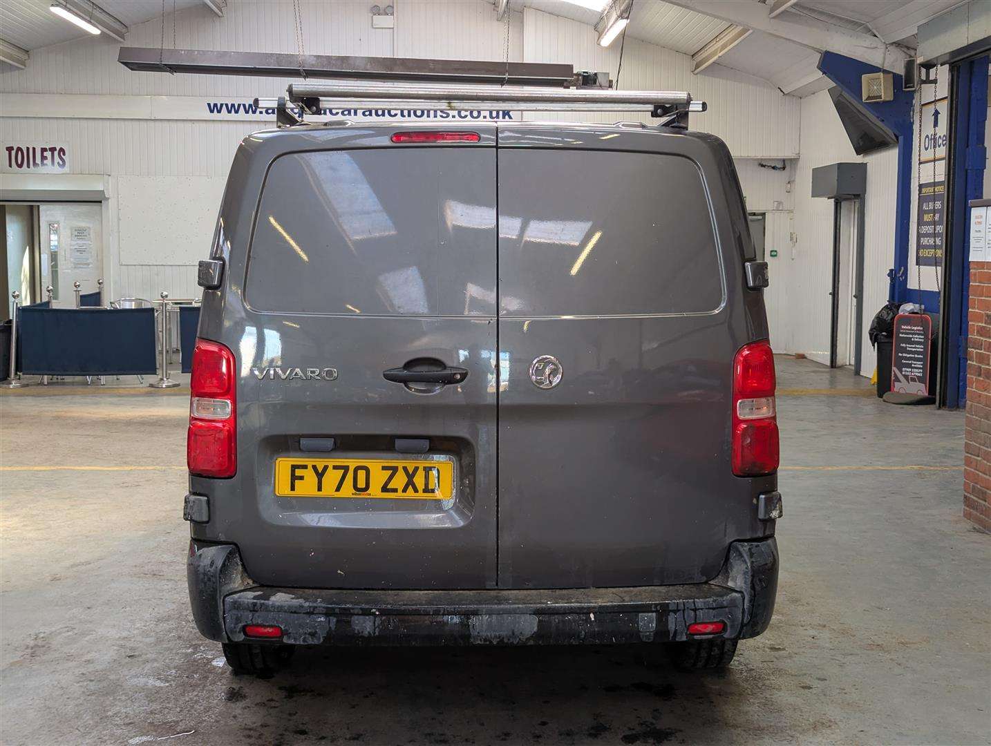 <p>2020 VAUXHALL VIVARO 2900 EDITION S/S</p>