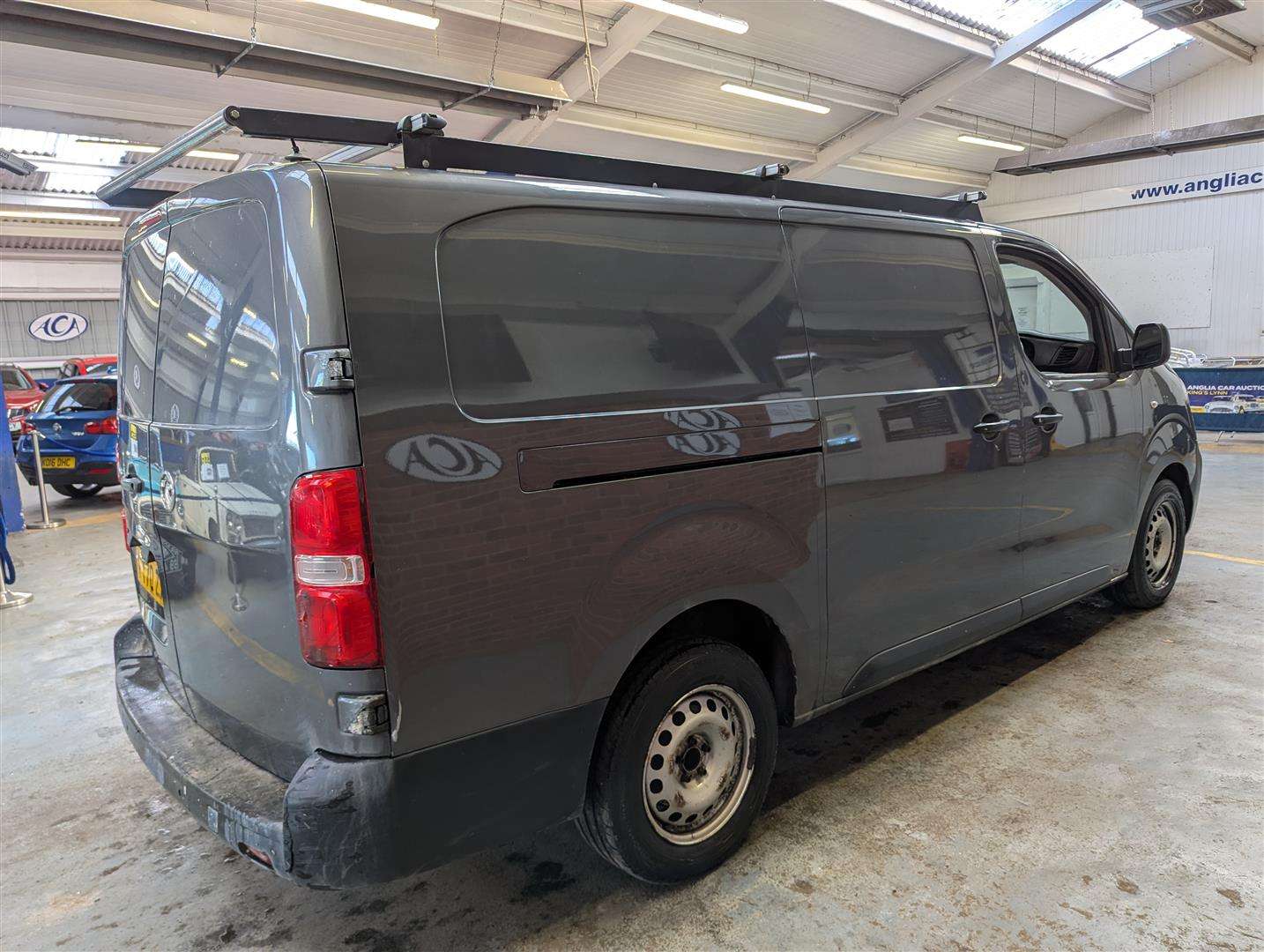 <p>2020 VAUXHALL VIVARO 2900 EDITION S/S</p>