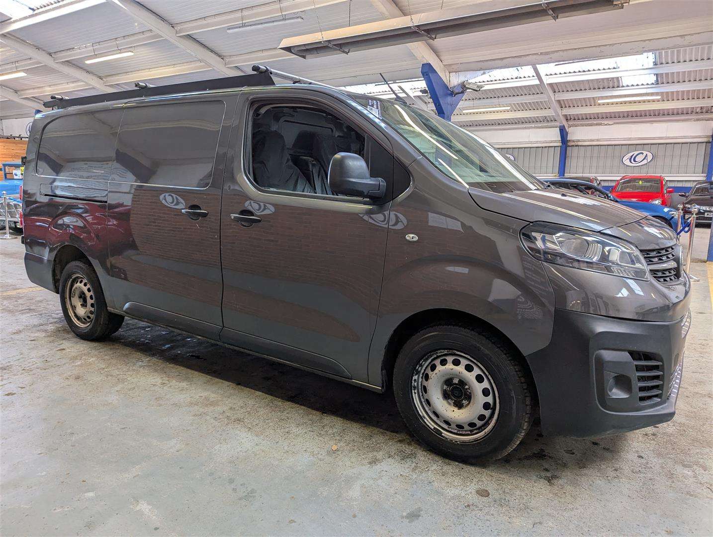 <p>2020 VAUXHALL VIVARO 2900 EDITION S/S</p>