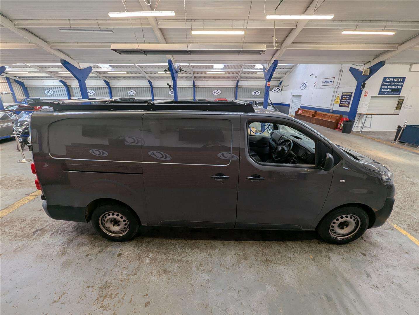<p>2020 VAUXHALL VIVARO 2900 EDITION S/S</p>