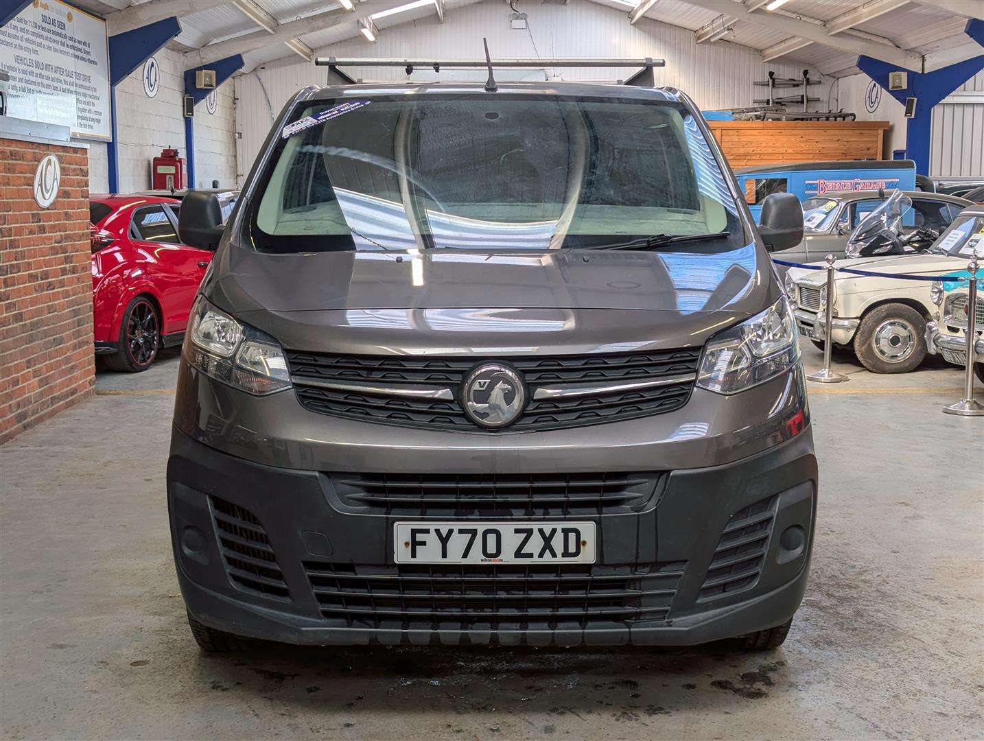 <p>2020 VAUXHALL VIVARO 2900 EDITION S/S</p>