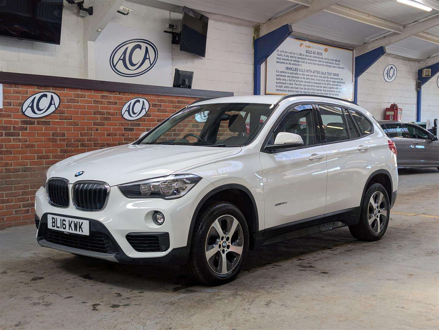 <p>2016 BMW X1 SDRIVE18D SE</p>