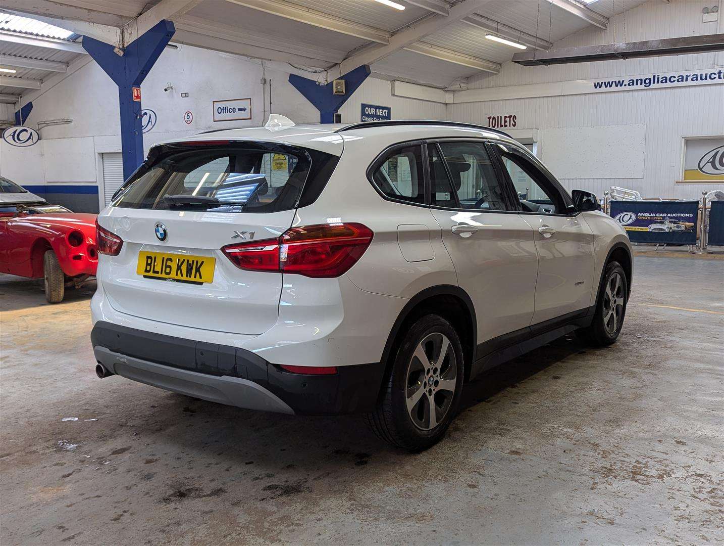 <p>2016 BMW X1 SDRIVE18D SE</p>